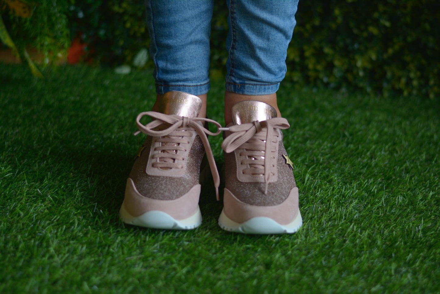 Tenis Cubanas rosa com brilhantes