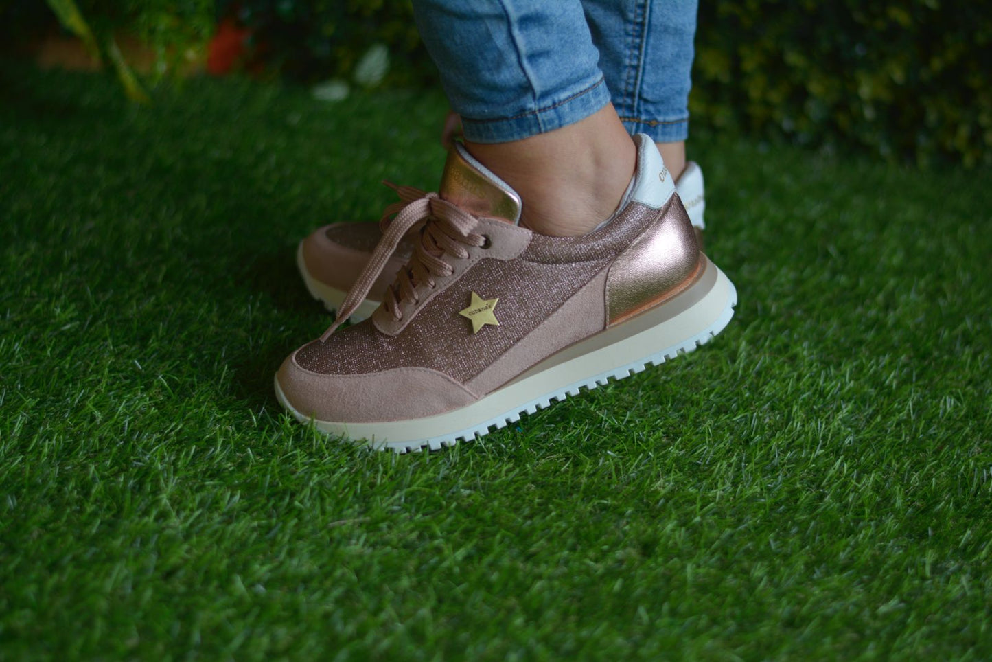 Tenis Cubanas rosa com brilhantes