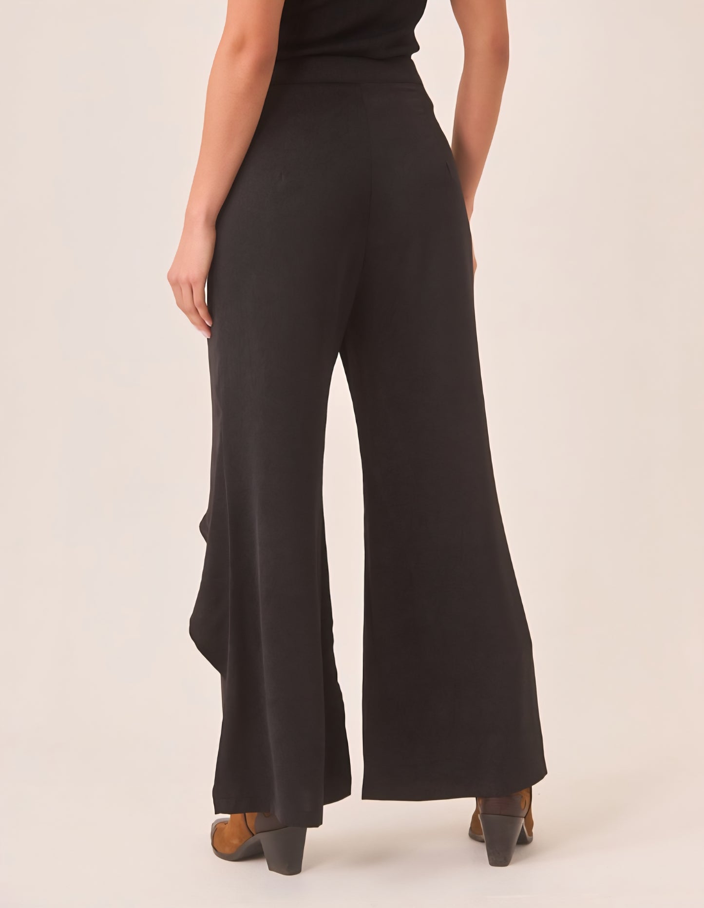 Pantalonas Nekane Pretas Saip