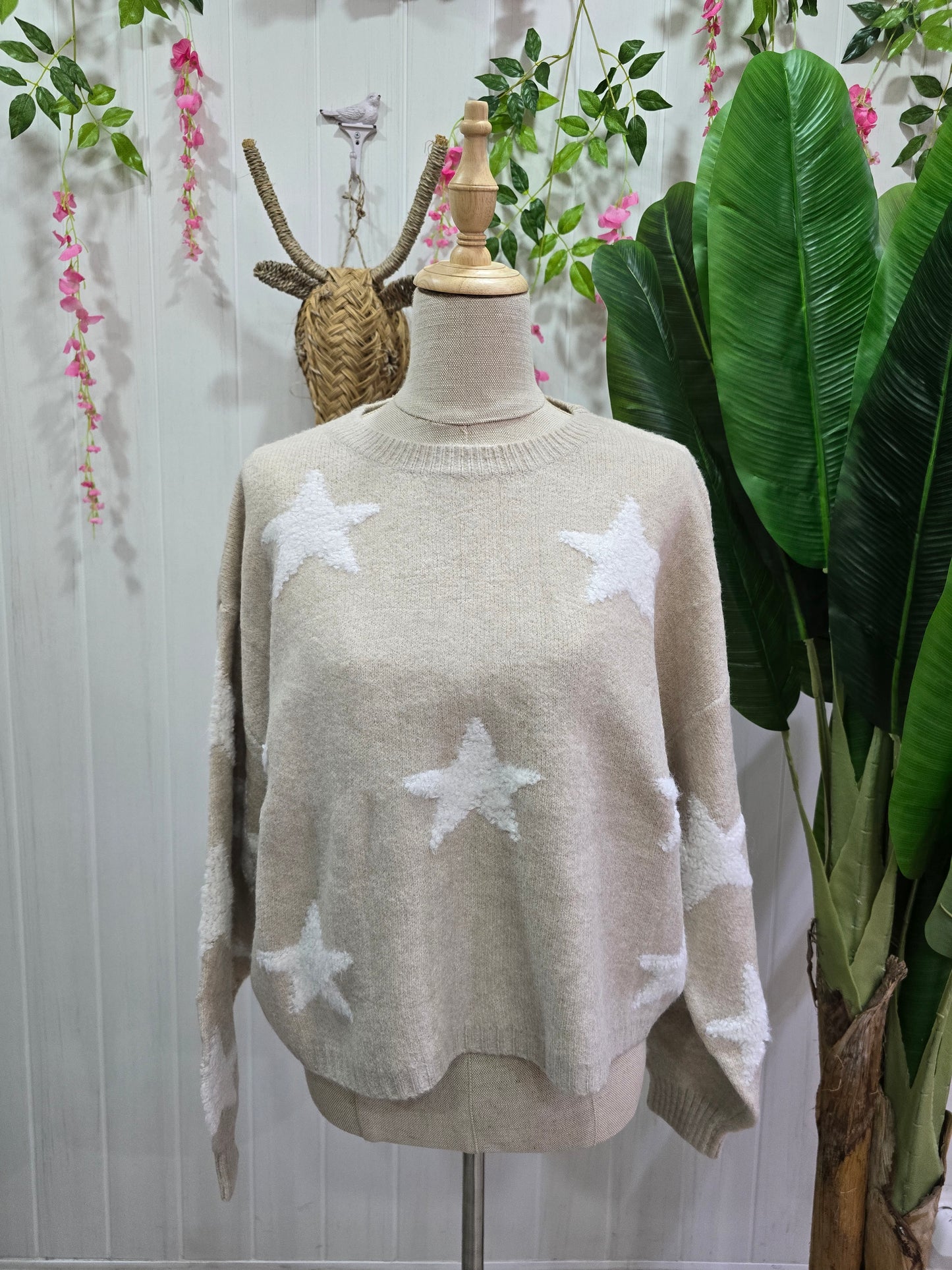 Camisola creme com estrelas brancas