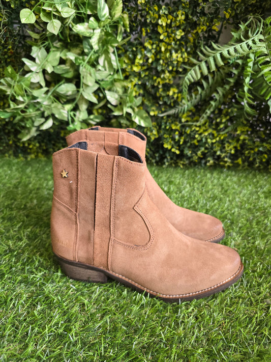 Botas Cubanas em Camurça Camel
