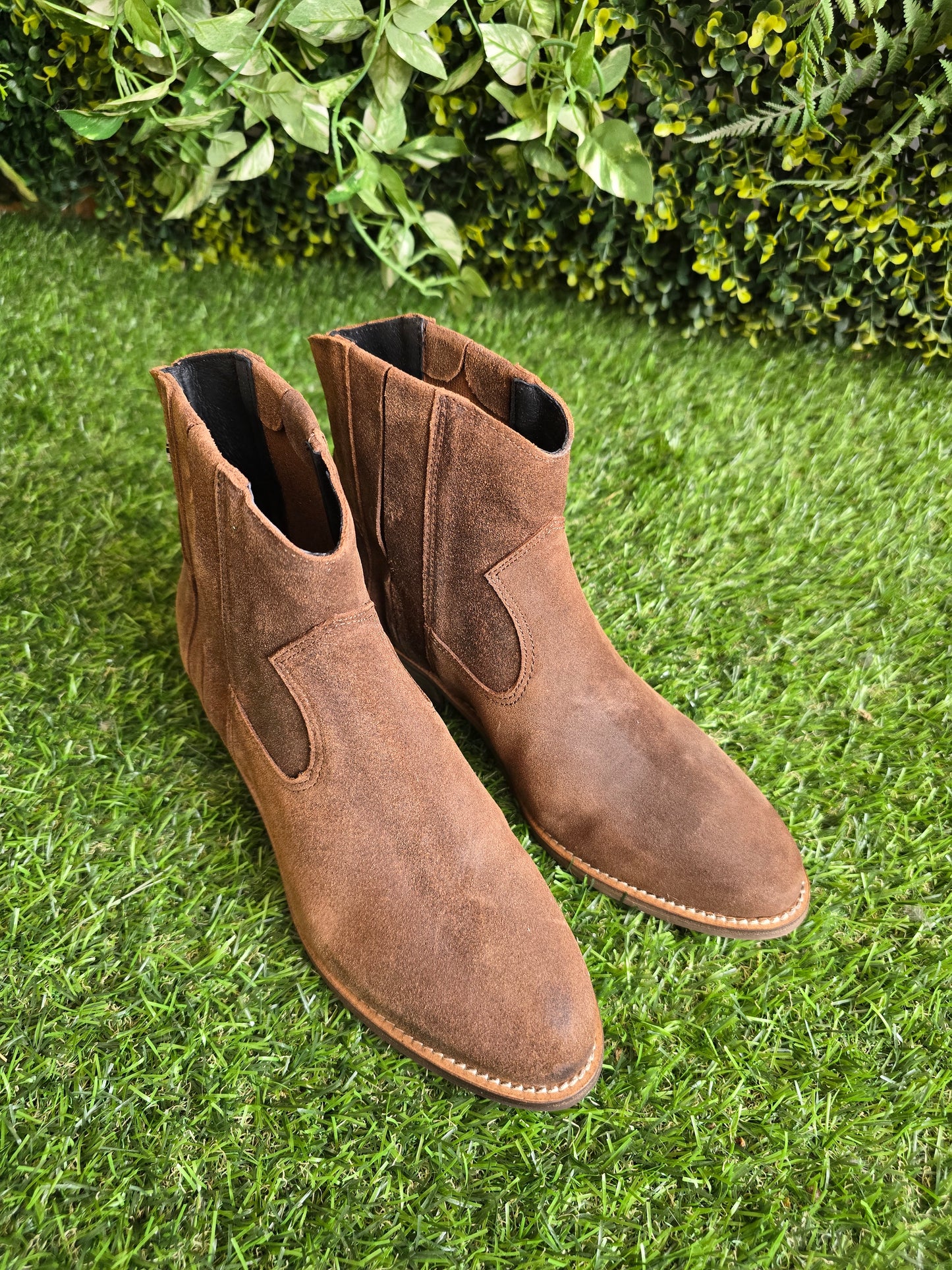 Botas Cubanas em Camurça Camel