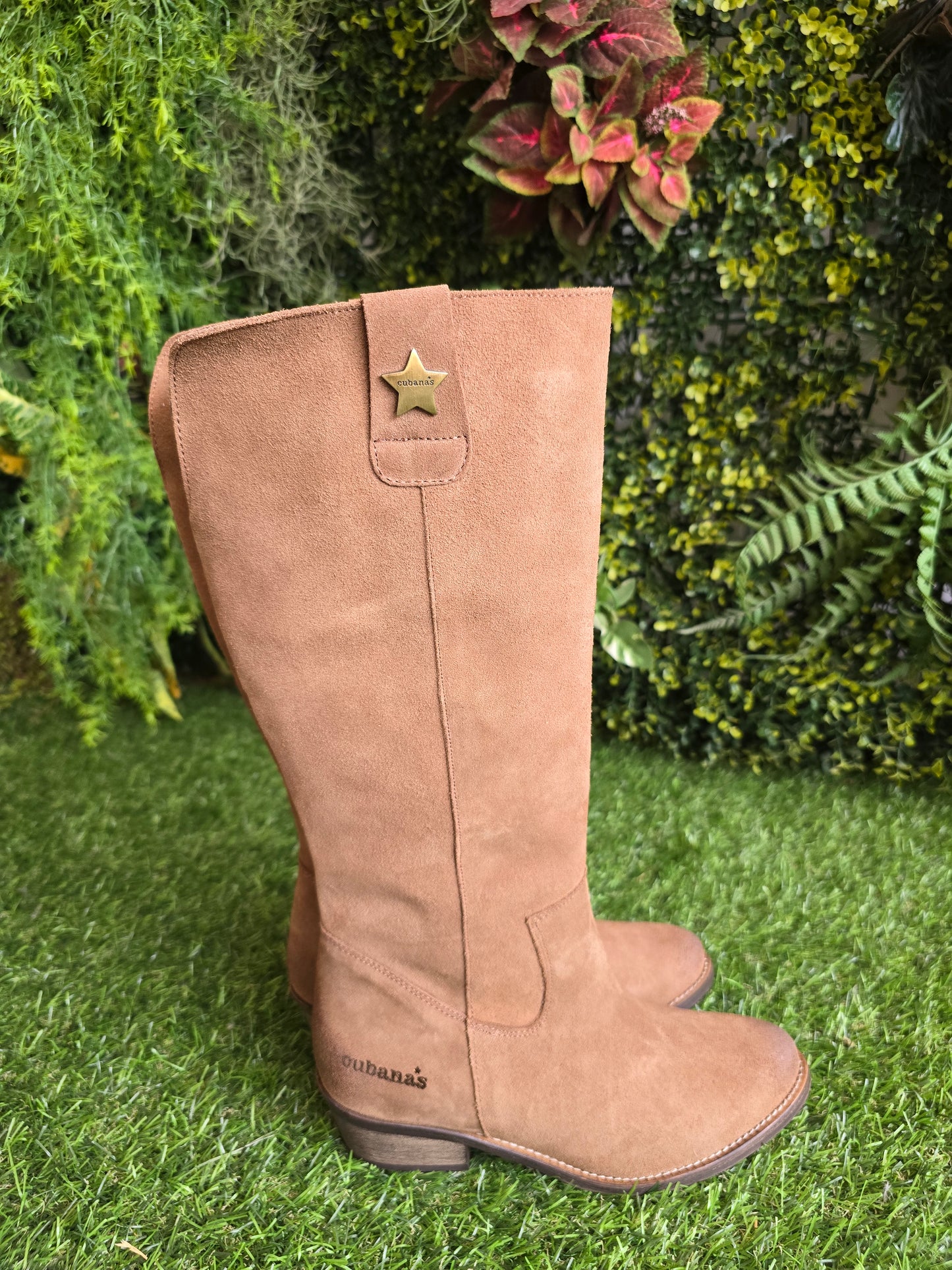 Botas Cubanas em Camurça Camel